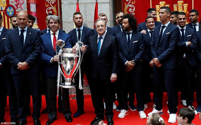 Biển người chào đón nhà vô địch Champions League Real Madrid
