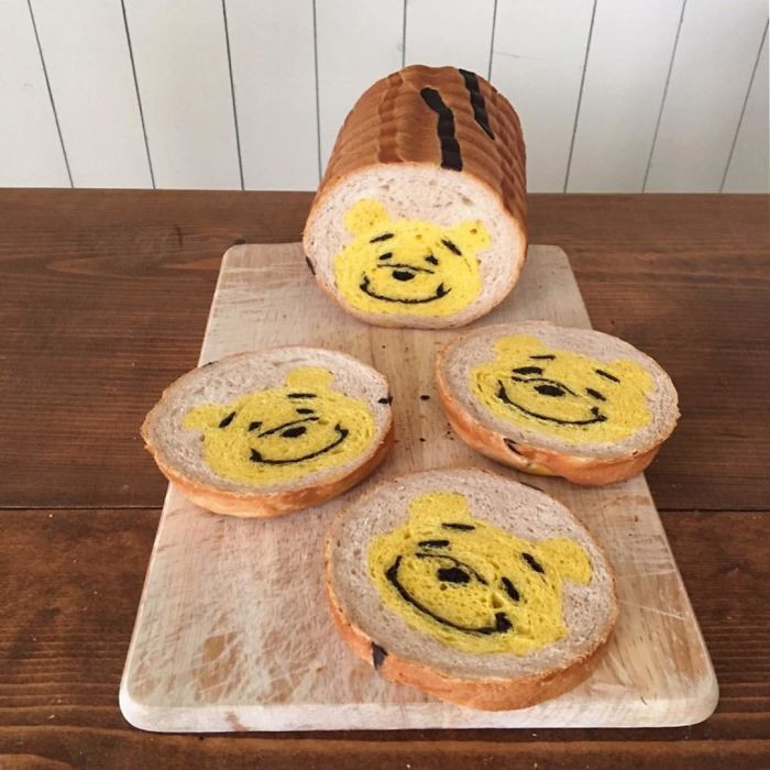 Bà mẹ Nhật đưa tranh vẽ vào lõi bánh mì