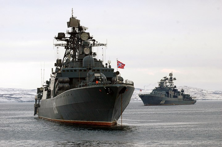 Ảnh: Đội hình tàu ngầm và tàu mặt nước của hạm đội Phương Bắc Nga