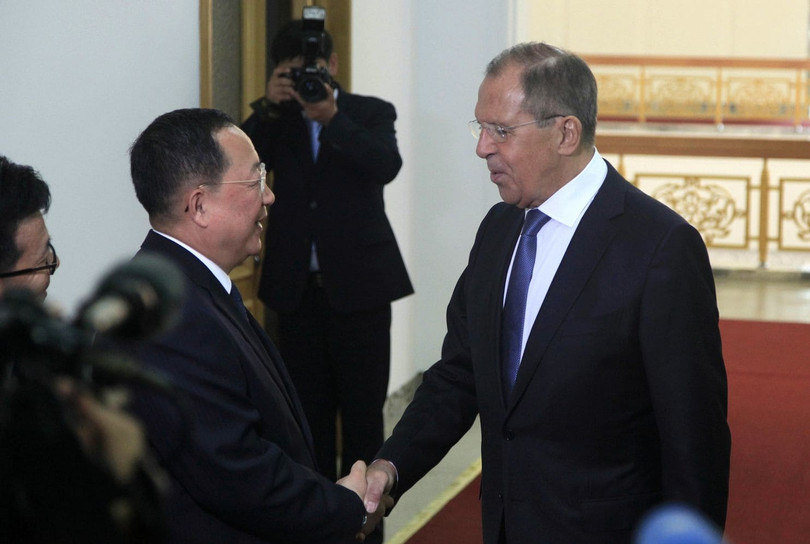 Hình ảnh về chuyến thăm bất ngờ của Ngoại trưởng Nga tới Triều Tiên