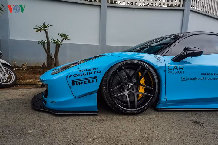 Liberty Walk Ferrari 458 Italia được chủ nhân chi 1 tỷ đồng để nâng cấp