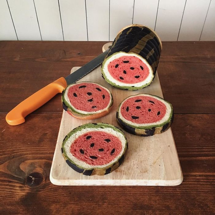 Bà mẹ Nhật đưa tranh vẽ vào lõi bánh mì