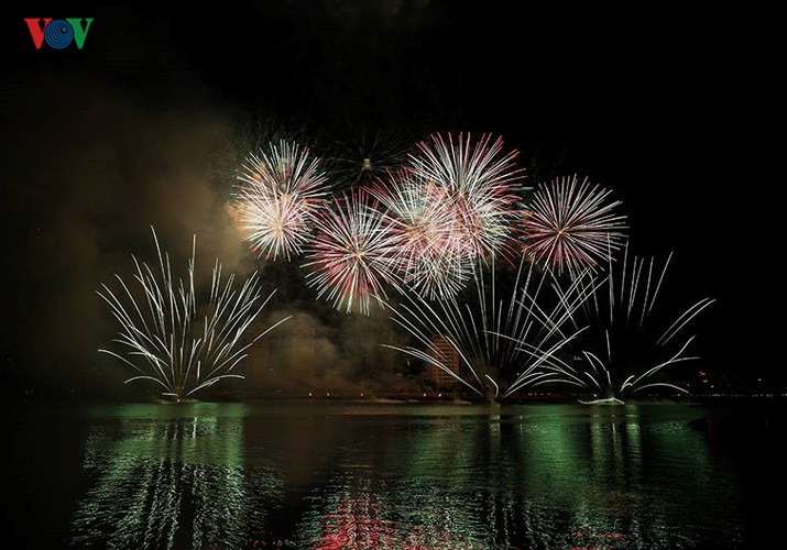 Mãn nhãn màn pháo hoa của nhà đương kim vô dịch Martarello bên sông Hàn