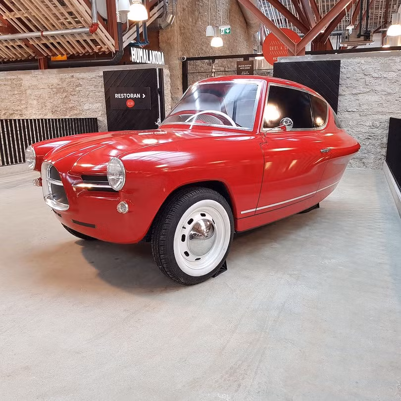 Sáng tạo ô tô điện 3 bánh “giả cổ” Nobe 100 cực độc đáo