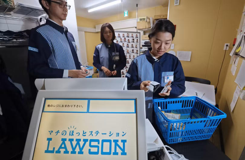 Doanh nghiệp bán lẻ Nhật Bản “giành nhau” tuyển dụng sinh viên nước ngoài