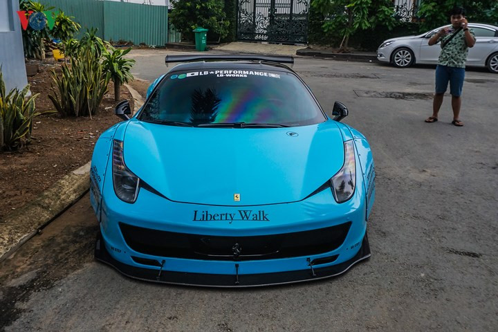 liberty walk ferrari 458 italia được chủ nhân chi 1 tỷ để nâng cấp hình 2 Liberty Walk Ferrari 458 Italia được chủ nhân chi 1 tỷ đồng để nâng cấp