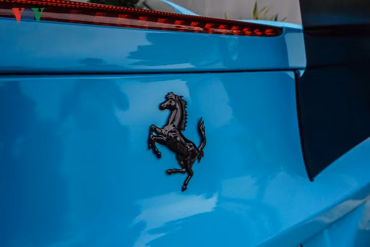 Liberty Walk Ferrari 458 Italia được chủ nhân chi 1 tỷ đồng để nâng cấp