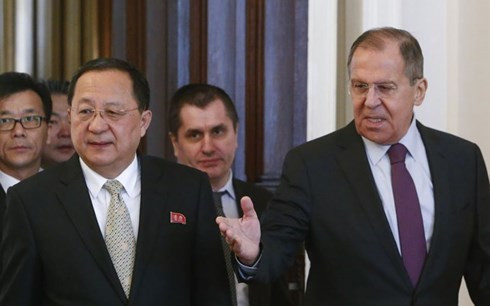 Hình ảnh về chuyến thăm bất ngờ của Ngoại trưởng Nga tới Triều Tiên