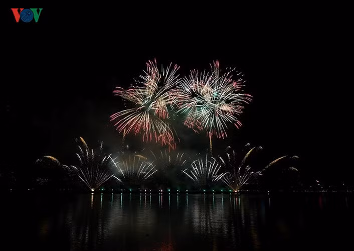 Mãn nhãn màn pháo hoa của nhà đương kim vô dịch Martarello bên sông Hàn