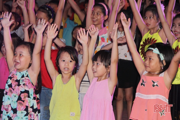 Sôi động ngày hội vào hè của thiếu nhi thành phố Hà Tĩnh