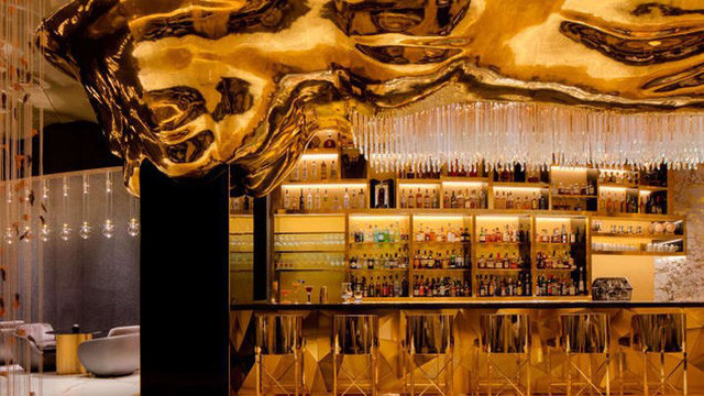 Khám phá nhà hàng chuyên dùng vàng để trang trí món ăn tại Dubai