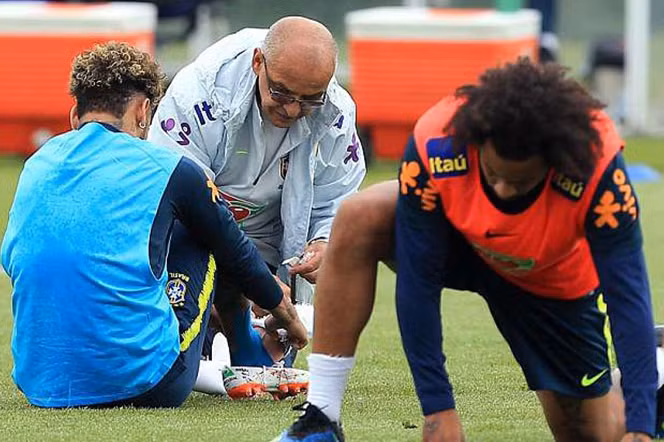 Gót Achilles của 8 ứng viên vô địch World Cup 2018