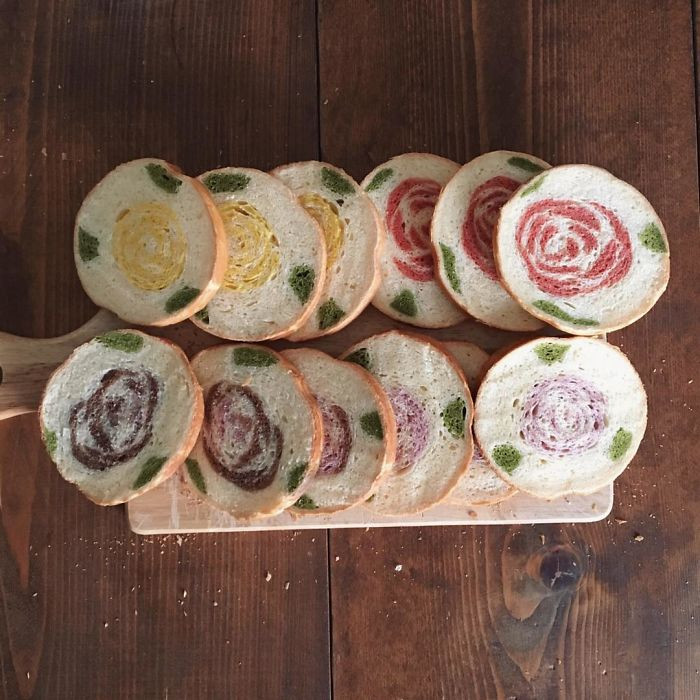 Bà mẹ Nhật đưa tranh vẽ vào lõi bánh mì