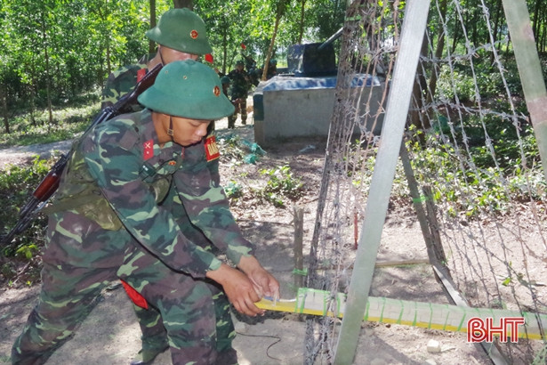 Xem chiến sỹ mới Trung đoàn 841 bắn súng AK, ném lựu đạn