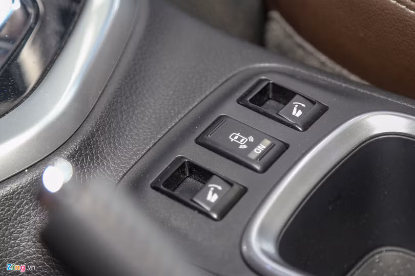 Nissan Terra 7 chỗ ra mắt, giá tương đương 650 triệu, về VN 4/2019 hình ảnh 11 Nissan Terra 7 chỗ ra mắt, giá tương đương 650 triệu, về VN 4/2019