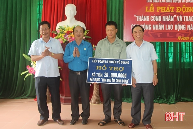 Ấm lòng công nhân lao động Vũ Quang