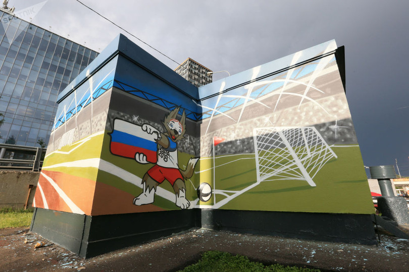 Nga khuấy động World Cup bằng tranh graffiti chủ đề bóng đá