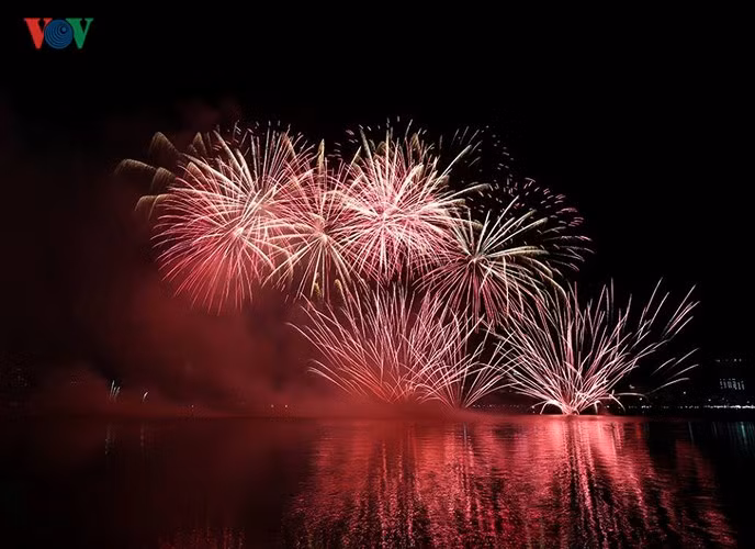 Mãn nhãn màn pháo hoa của nhà đương kim vô dịch Martarello bên sông Hàn