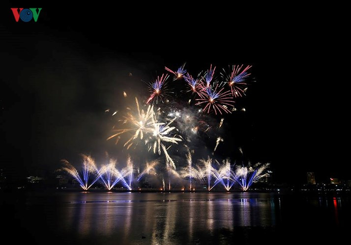 Mãn nhãn màn pháo hoa của nhà đương kim vô dịch Martarello bên sông Hàn