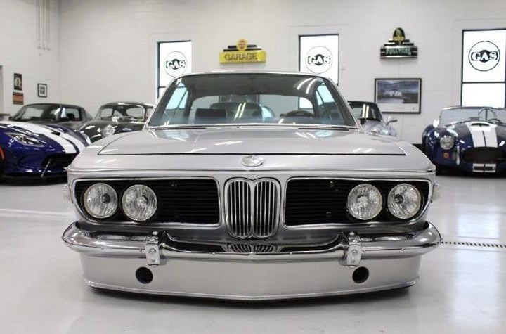 Ngắm nhìn BMW 2800 CS được phục hồi ấn tượng có giá 1,36 tỷ đồng