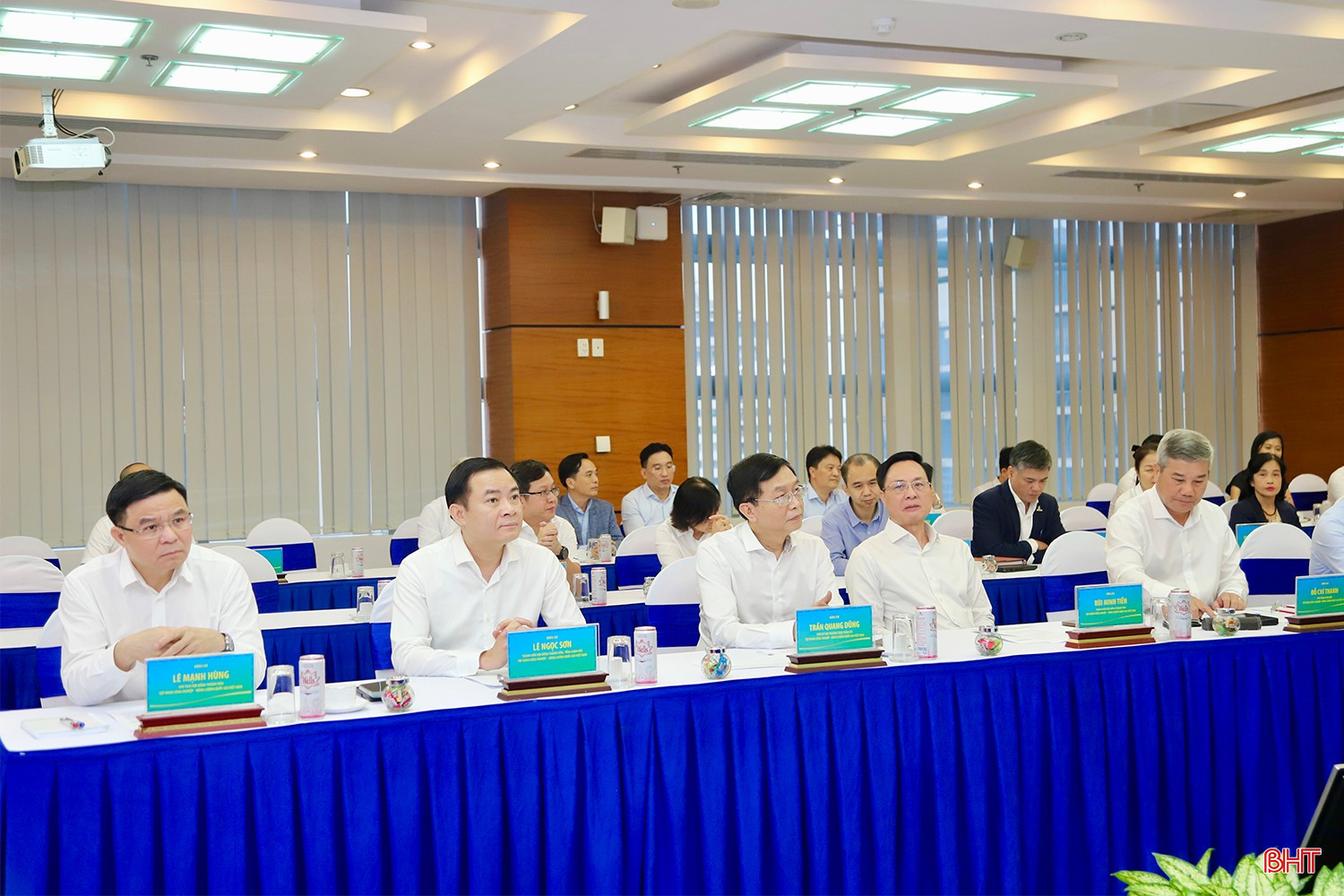 Lãnh đạo Tập đoàn Công nghiệp - Năng lượng quốc gia Việt Nam tham dự chương trình. bqbht_br_img-8246-copy.jpg