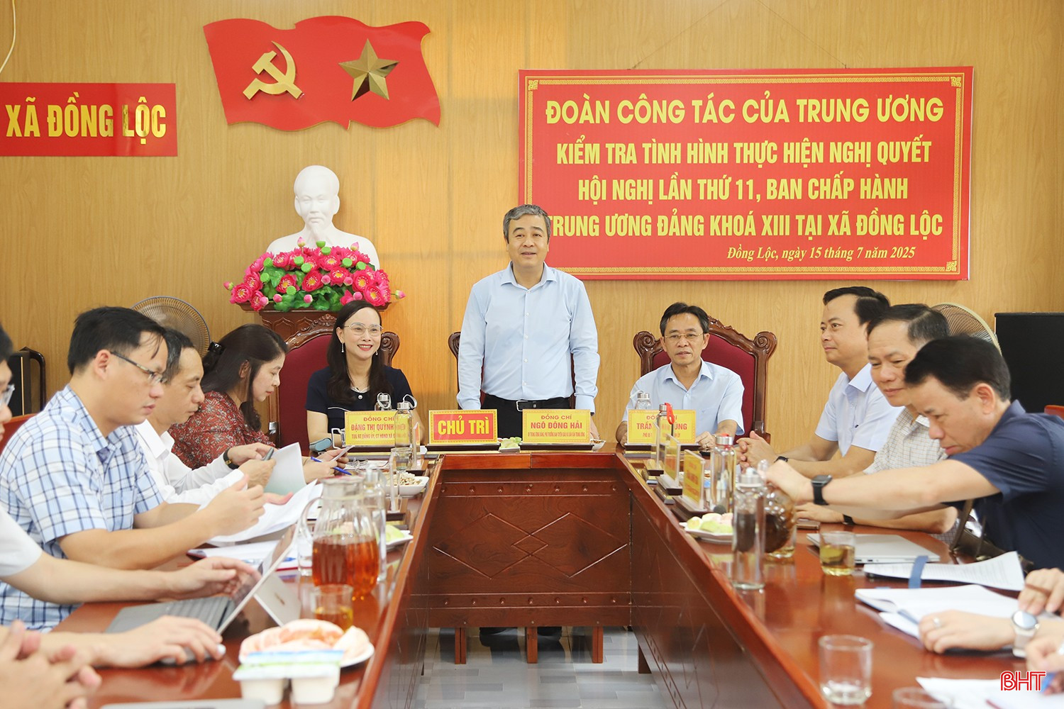 Đồng chí Ngô Đông Hải - Ủy viên Ban Chấp hành Trung ương Đảng, Phó Trưởng ban Tuyên giáo và Dân vận Trung ương và đoàn công tác làm việc với xã Đồng Lộc. bqbht_br_img-8042-copy.jpg