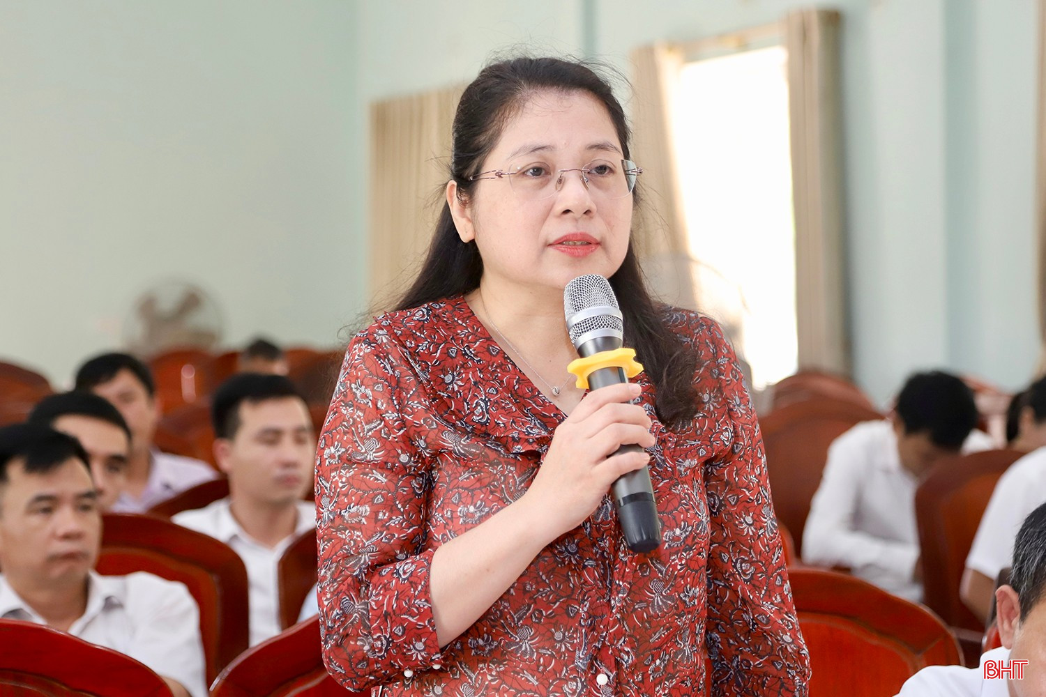 Đồng chí Trần Hồng Nguyên - Phó Chủ nhiệm Ủy ban Pháp luật và Tư pháp của Quốc hội gợi mở một số nội dung tại buổi làm việc. bqbht_br_img-7906-copy.jpg