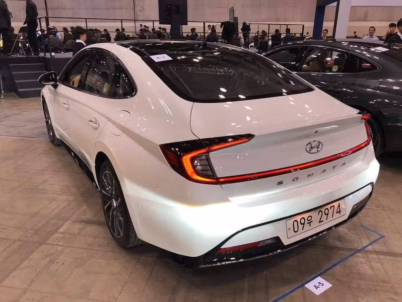 Hyundai Sonata 2020 ra mắt tại Hàn Quốc, đã có 12.000 đơn đặt hàng