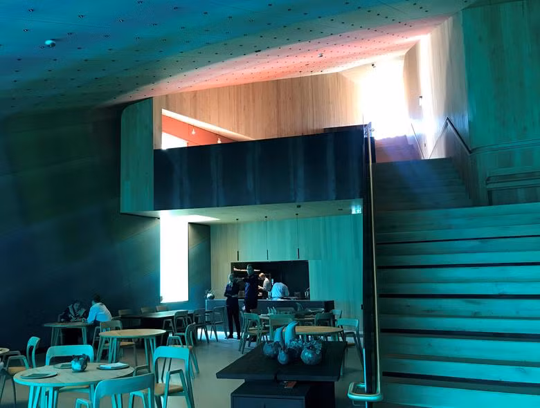 Chiêm ngưỡng nhà hàng dưới nước đầu tiên ở châu Âu