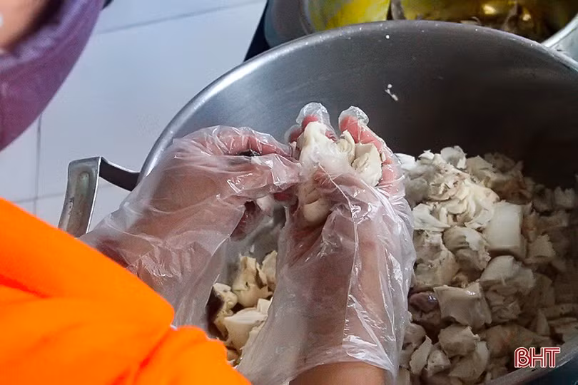 Mục sở thị bữa trưa bán trú của trẻ Mầm non I TP Hà Tĩnh