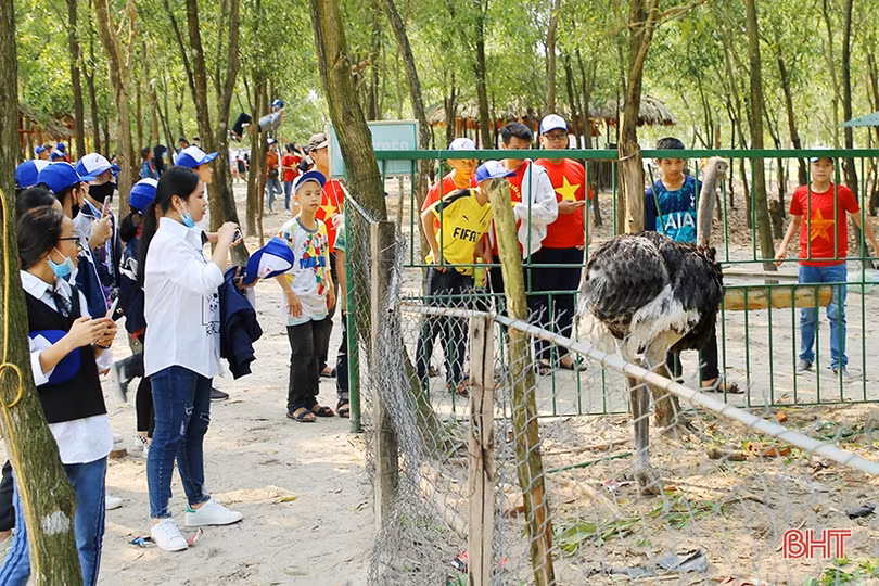 Khu sinh thái Đồng Nôi lập kỷ lục 1 ngày đón hơn 1.200 lượt khách