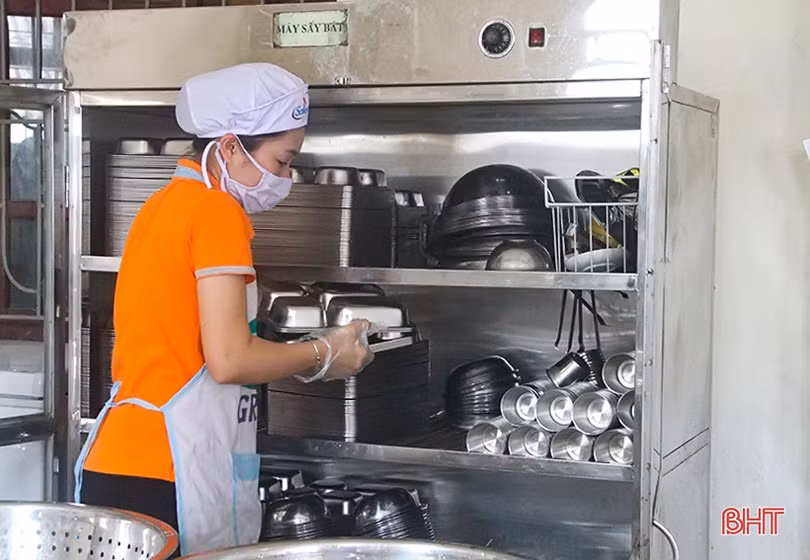 Mục sở thị bữa trưa bán trú của trẻ Mầm non I TP Hà Tĩnh