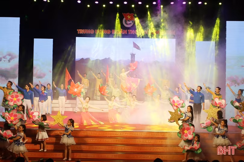 72 cán bộ đoàn tiêu biểu được nhận giải thưởng Lý Tự Trọng năm 2019