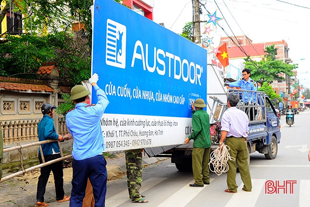 Hương Sơn ra quân lập lại trật tự an toàn giao thông