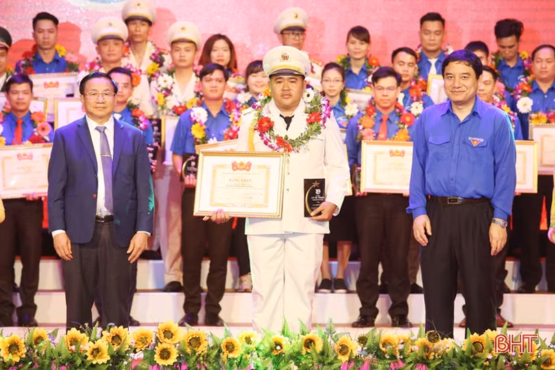 72 cán bộ đoàn tiêu biểu được nhận giải thưởng Lý Tự Trọng năm 2019