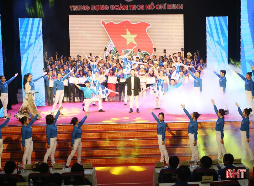 Đặc sắc chương trình nghệ thuật “Theo dấu chân Bác”