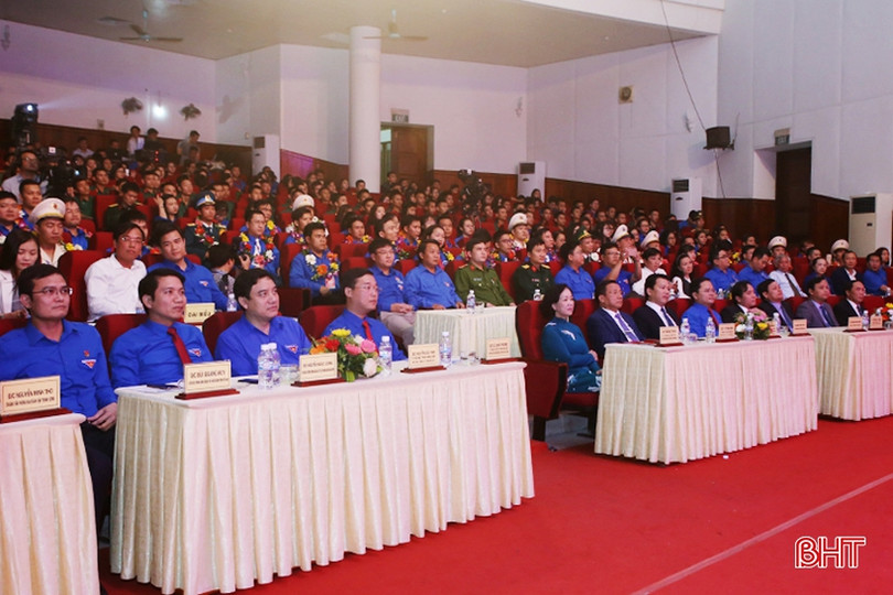 Đặc sắc chương trình nghệ thuật “Theo dấu chân Bác”