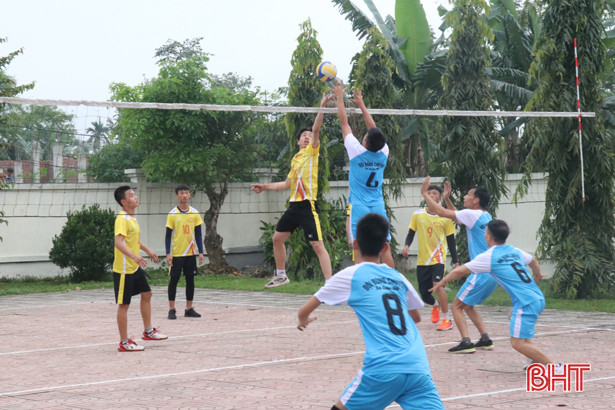 Gần 200 vận động viên tranh tài Giải bóng chuyền nam Nghi Xuân năm 2019