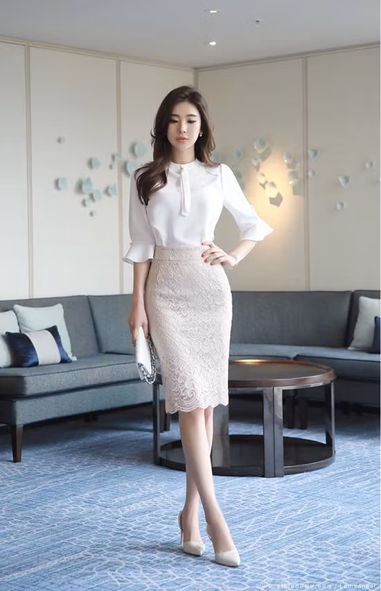 Áo lụa mềm cho nàng công sở trong mùa nắng