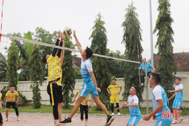 Gần 200 vận động viên tranh tài Giải bóng chuyền nam Nghi Xuân năm 2019