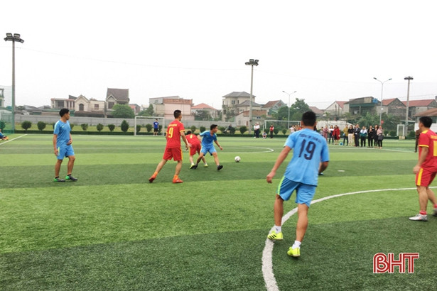 Khai mạc giải bóng đá nam khối các cơ quan TP Hà Tĩnh năm 2019