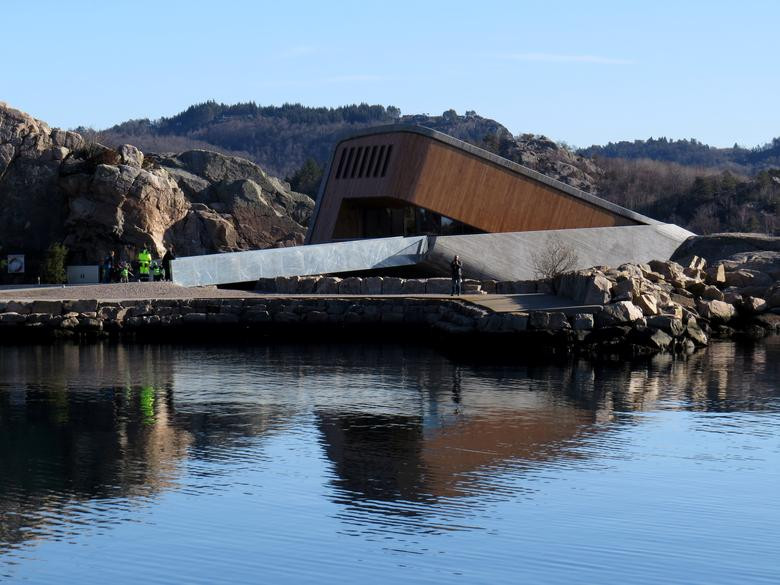 Chiêm ngưỡng nhà hàng dưới nước đầu tiên ở châu Âu