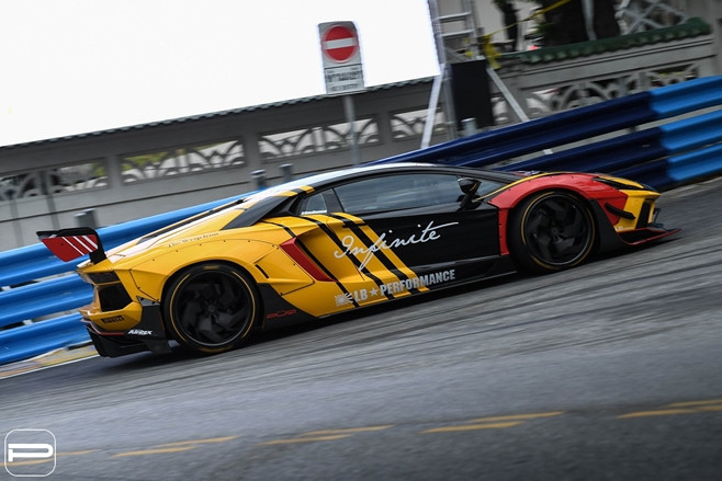 Chiêm ngưỡng chiếc Lamborghini Aventador được cho là “loè loẹt” nhất thế giới