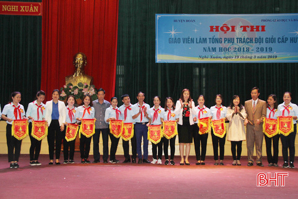 Thi giáo viên làm tổng phụ trách Đội giỏi năm học 2018 - 2019 ở Nghi Xuân
