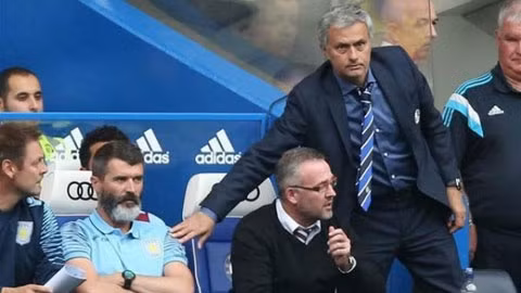 Roy Keane từ chối bắt tay Jose Mourinho Roy Keane từ chối bắt tay Jose Mourinho