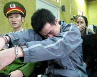 Bị cáo Thắng khóc trong giờ nghị án