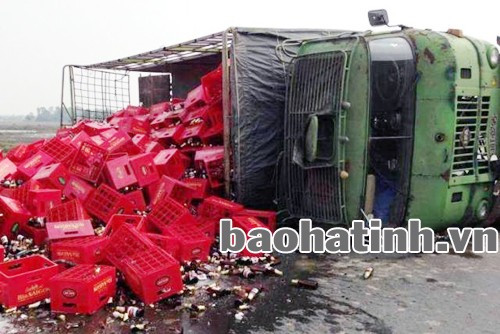 Bia vỡ vụn ra đường