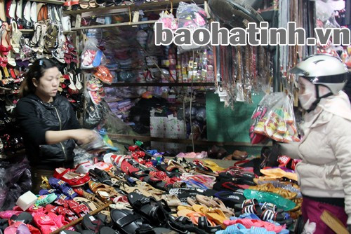 Công tác đảm bảo ANTT và PCCC đang là vấn đề nan giải tại chợ Hồng Lĩnh. Công tác đảm bảo ANTT và PCCC đang là vấn đề nan giải tại chợ Hồng Lĩnh.