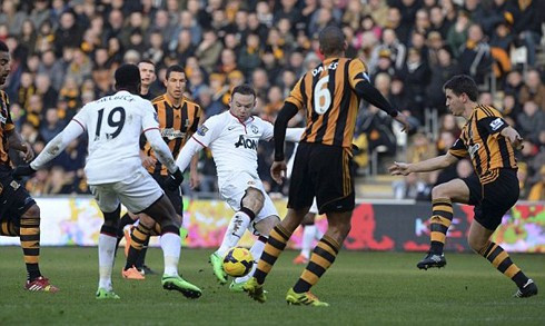 Rooney lập tuyệt phẩm trong ngày lễ tặng quà. Rooney lập tuyệt phẩm trong ngày lễ tặng quà.