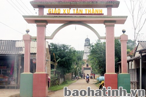 Đường vào giáo xứ Tân Thanh đã được bê tông hóa rộng thênh thang